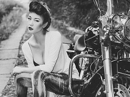 摩托车和美女