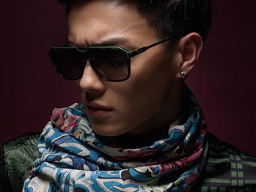 我记得他叫做许凯。是那种让人看到就会眼睛一亮的男生