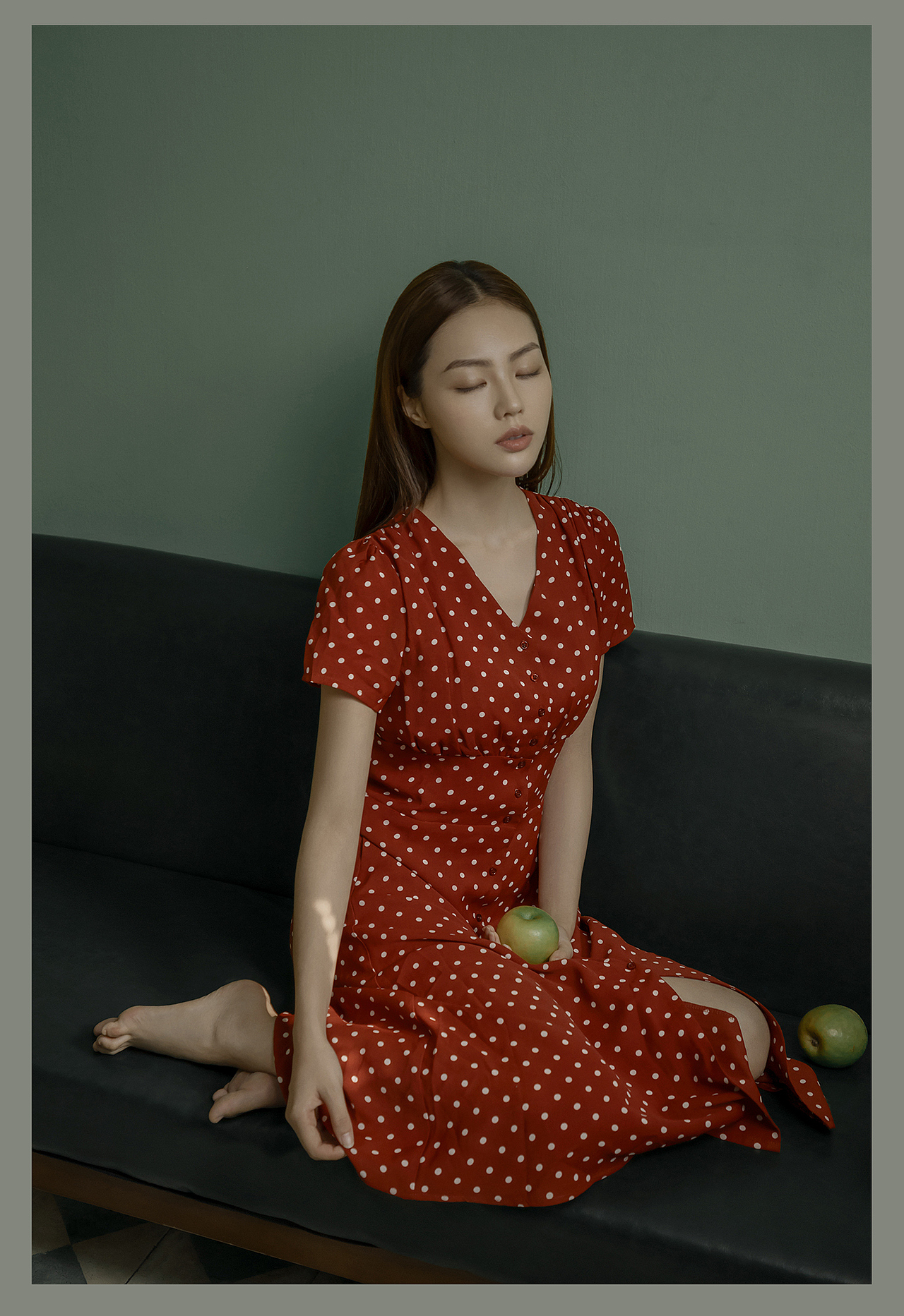 《孤独症患者》（图ZMTM2MjgwNDQ0） - 人像摄影 - 站酷设计师林明LOCO原创素材 - 站酷ZCOOL