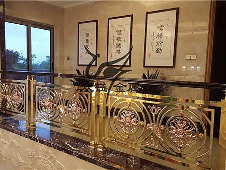 酒店别墅工程 铜铝双色镶花雕刻护栏一体安装
