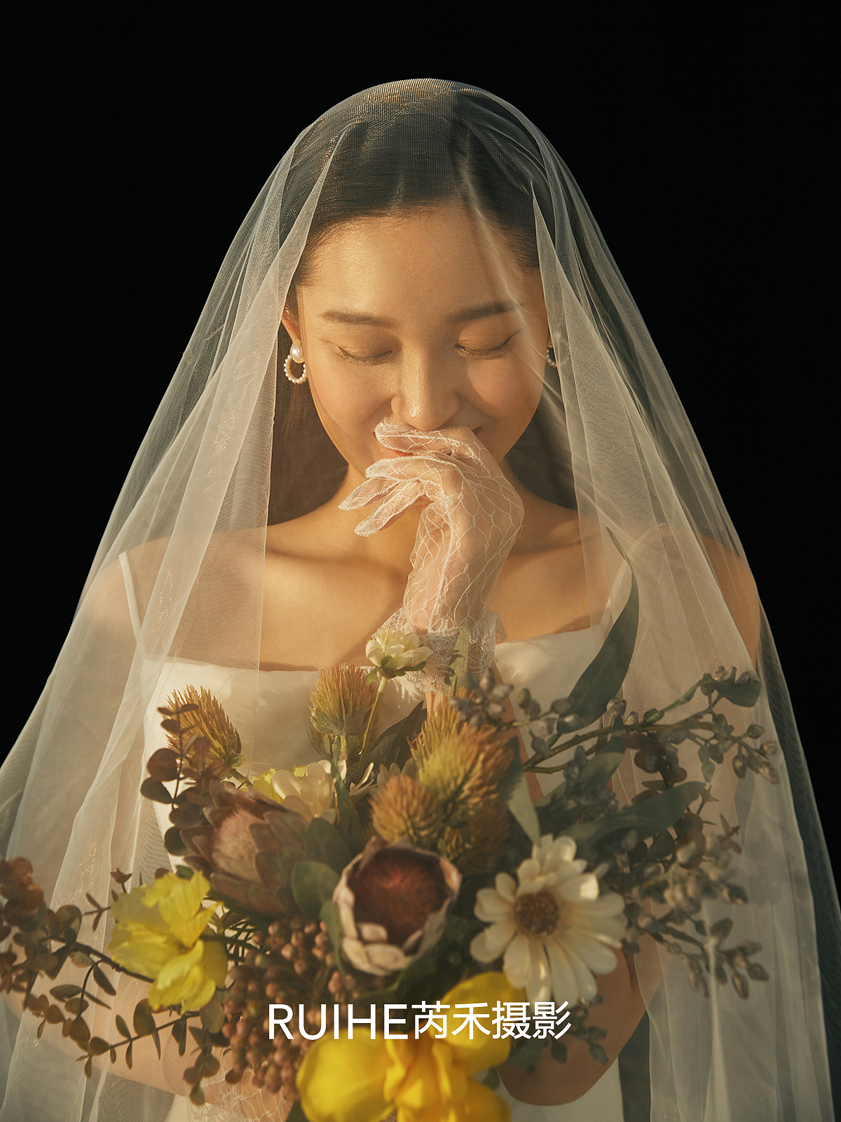 极简爱情的浪漫,将爱人之间的亲密互动用镜头无限放大