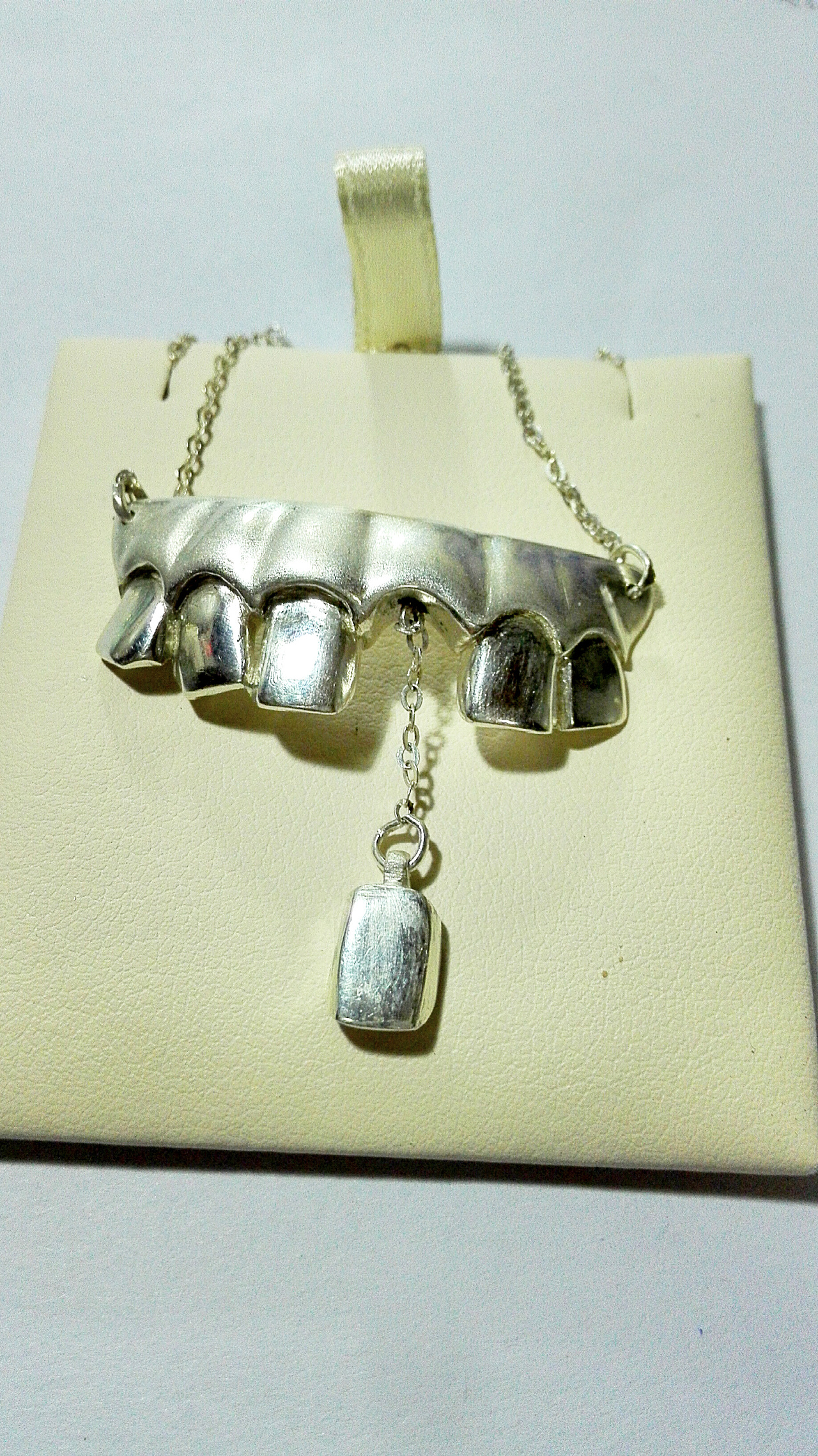 幼时记忆（图ZMjg5MDczMjQ=） - 首饰设计 - 站酷设计师Cupcake奔原创素材 - 站酷ZCOOL