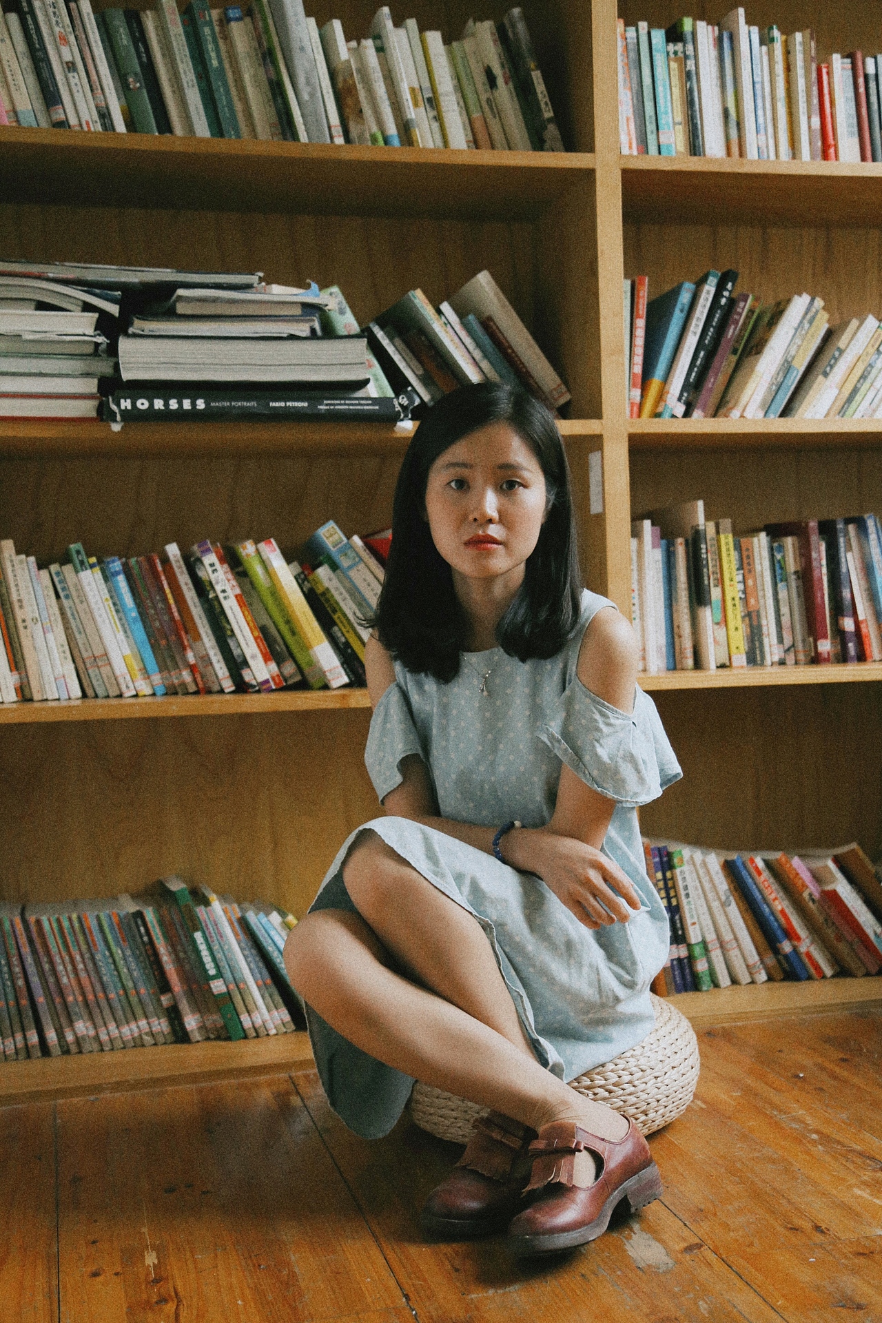 小书屋（图ZMjM4NjY3MTk2） - 人像摄影 - 站酷设计师lscdyhm原创素材 - 站酷ZCOOL