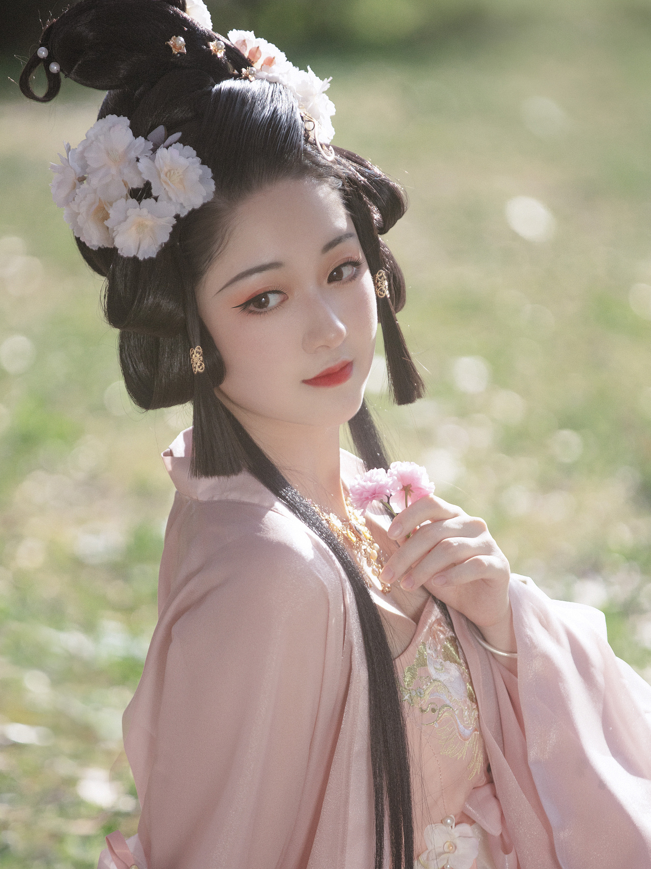晚樱（图ZMjk4NDE1MTA4） - 人像摄影 - 站酷设计师云歌云公子原创素材 - 站酷ZCOOL