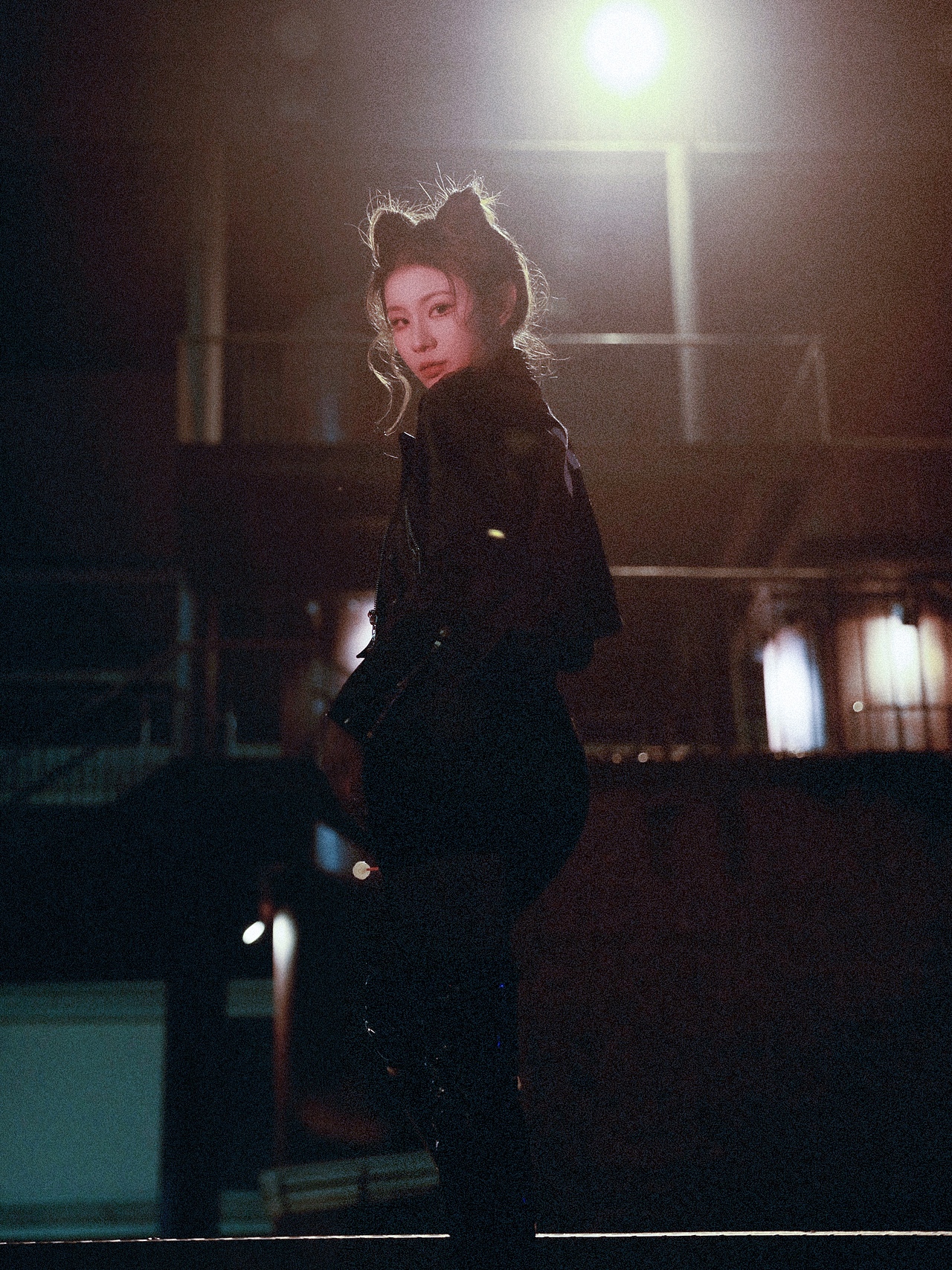 在城市的夜色穿行🌃做一只性感又有正义感的猫女