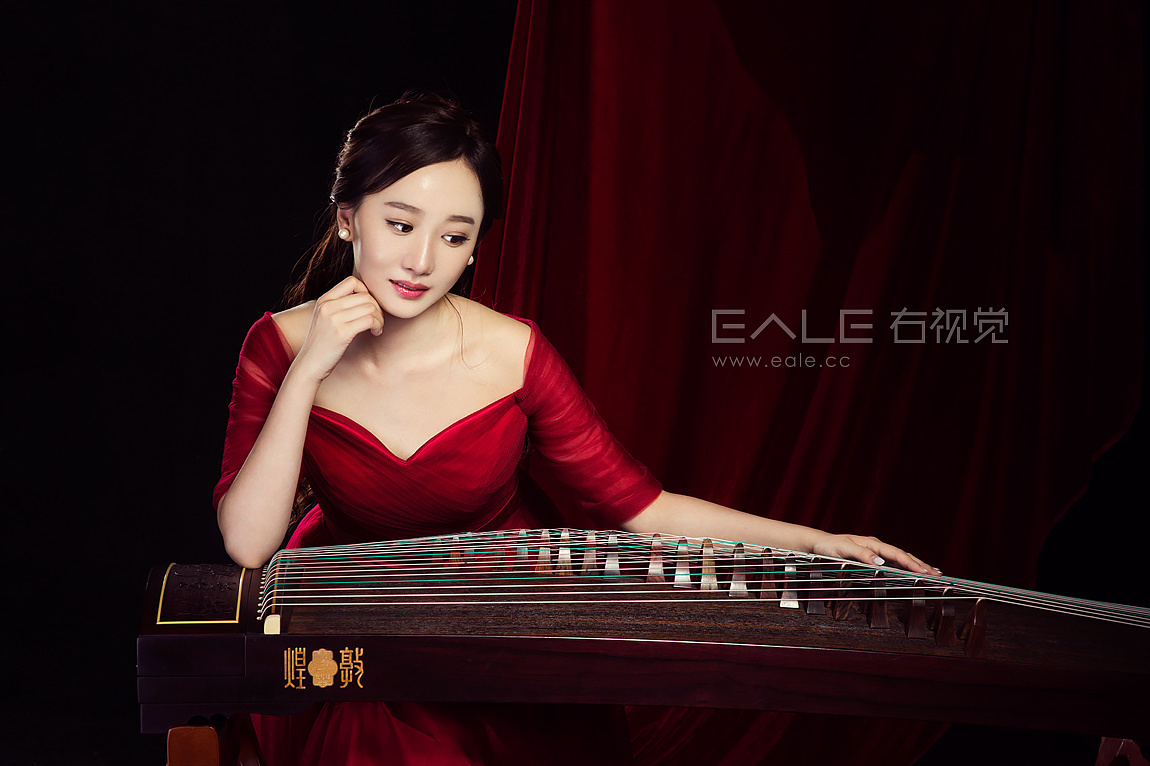 【右视觉摄影机构】 王一凡:一路初心点灯 凡尘筝音绽放