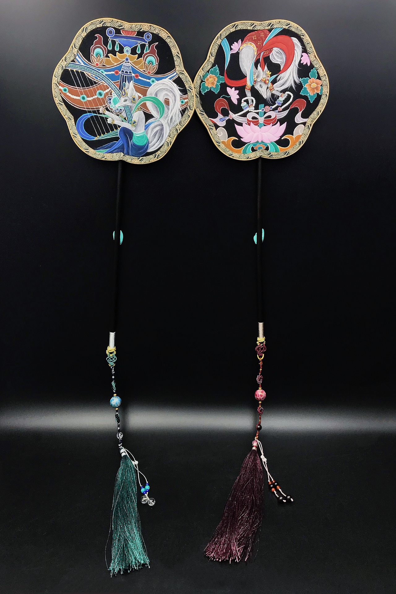 手绘团扇-飞天狐狸