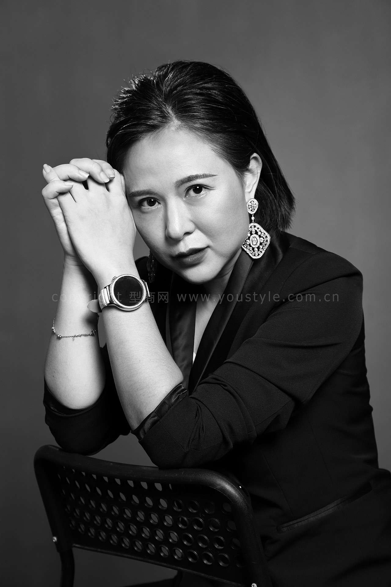 高端时尚有气场的金融女企业家形象照