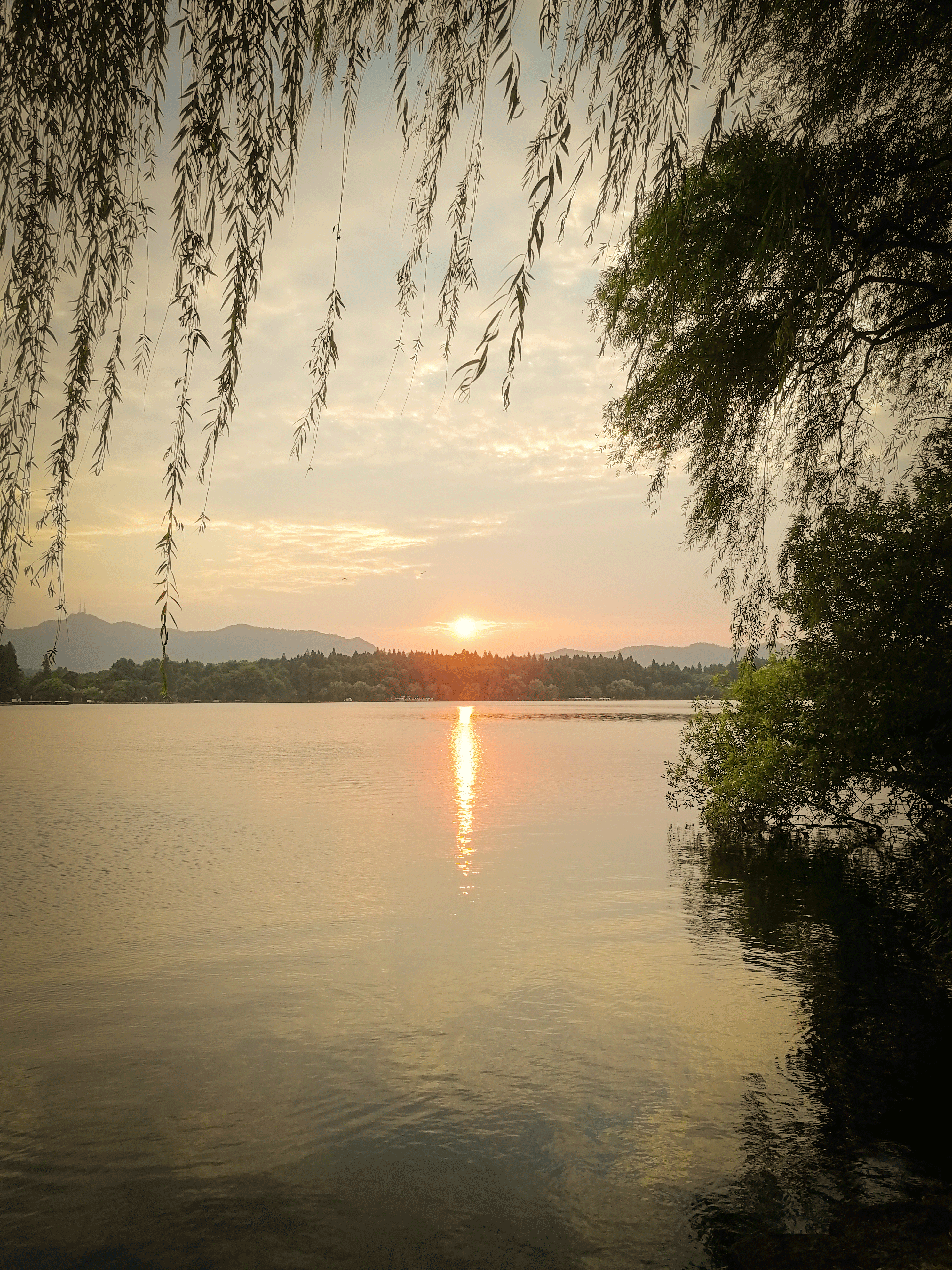 手机拍摄系列之相机没带（图ZMTE4NTA2NzQ4） - 风光摄影 - 站酷设计师建筑工地搬砖工人原创素材 - 站酷ZCOOL