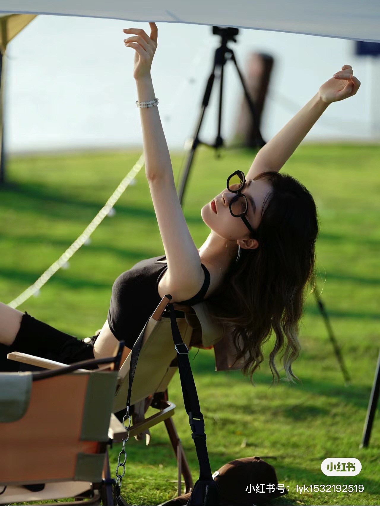 收藏的一些拍照姿势（女生）（图ZMzc2NDAyMzU2） - 人像摄影 - 站酷设计师Z93222229原创素材 - 站酷ZCOOL