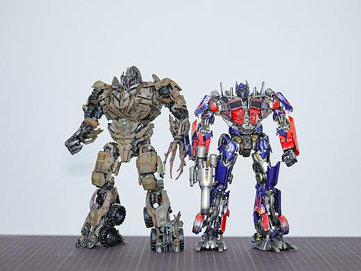 变形金刚-变3油罐威震天