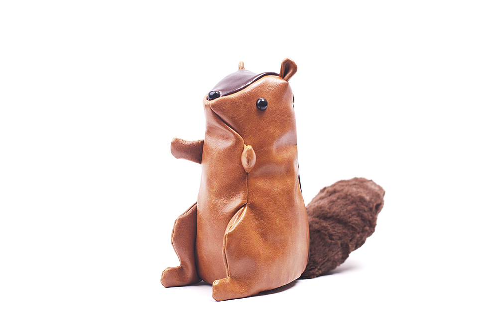 松鼠单肩小包设计制作（图ZMjM5MjQ0MDQ=） - 生活用品 - 站酷设计师睁一只眼做梦原创素材 - 站酷ZCOOL