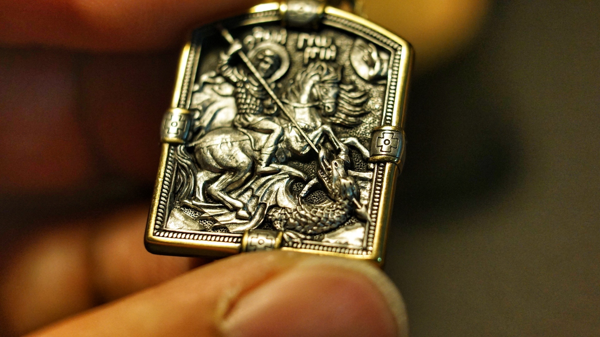 俄罗斯与爱沙尼亚珠宝公司联合出品『圣乔治屠龙』吊坠