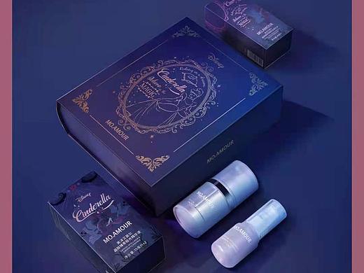 迪士尼灰姑娘联名海报
