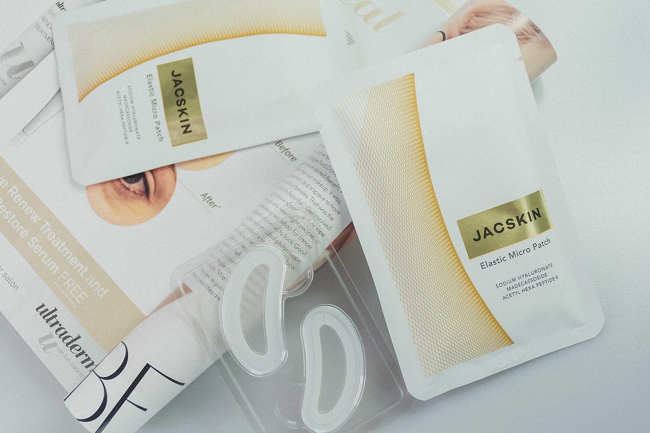 张芳甄选微针眼贴