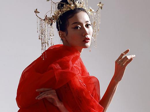 银鹏修图作品《红》