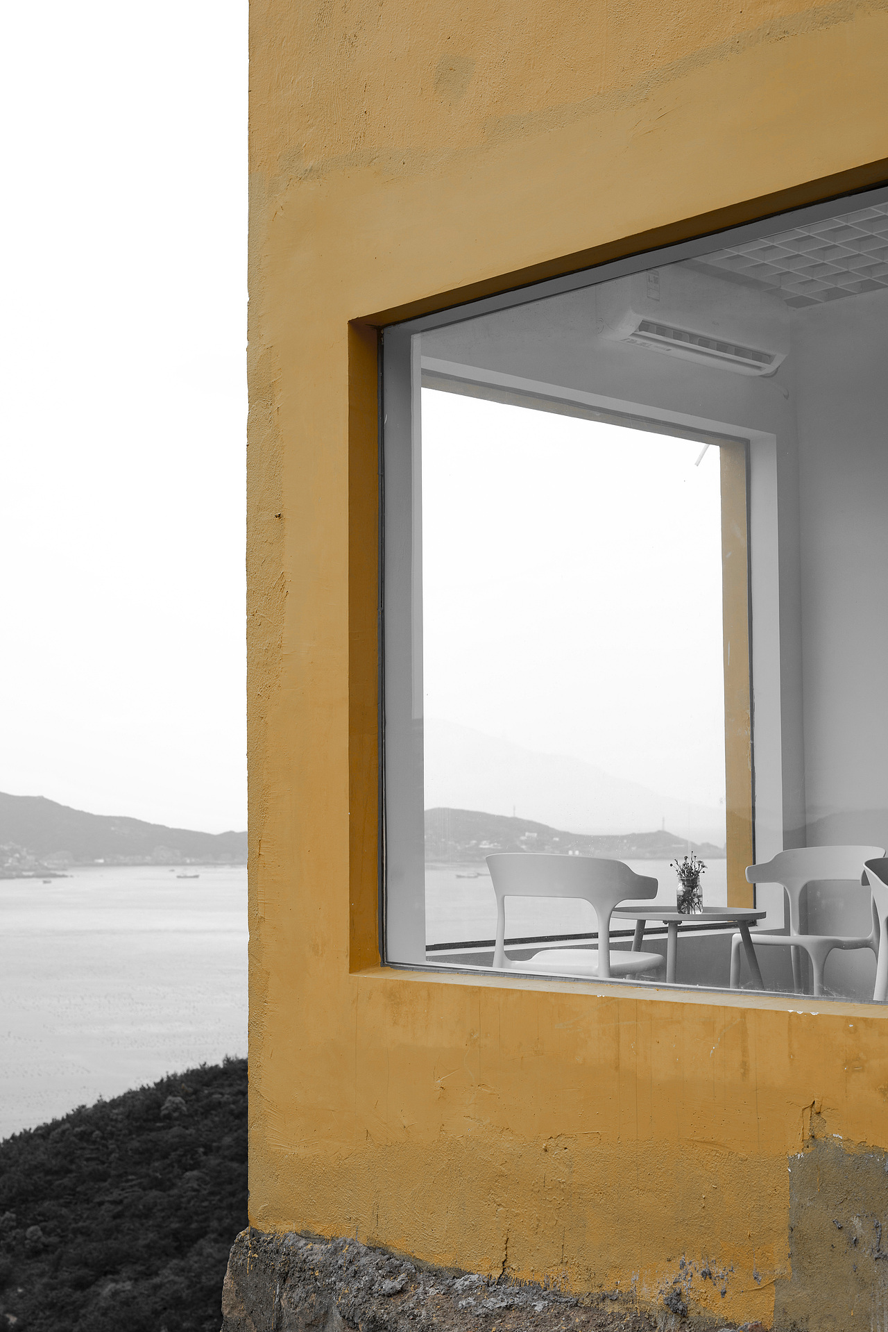 嵊泗列岛中的一叶扁舟