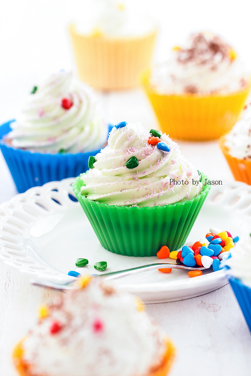 #美食 产品 静物# 奶油杯蛋糕（图ZMzkyODI1NTI=） - 产品摄影 - 站酷设计师广州叁禾摄制广告原创素材 - 站酷ZCOOL