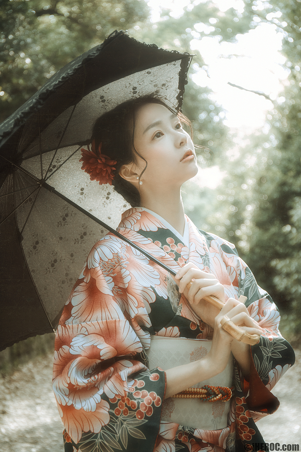 鸭川河畔（图ZOTMyMzI2NDQ=） - 人像摄影 - 站酷设计师海螺壳原创素材 - 站酷ZCOOL