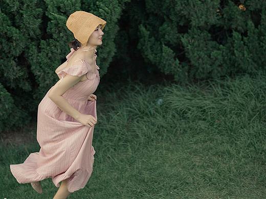 37°的天气100°的甜（个人主页-ZMzU5MDAwNjA=） - 人像摄影 - 站酷设计师汪脚脚原创素材 - 站酷ZCOOL