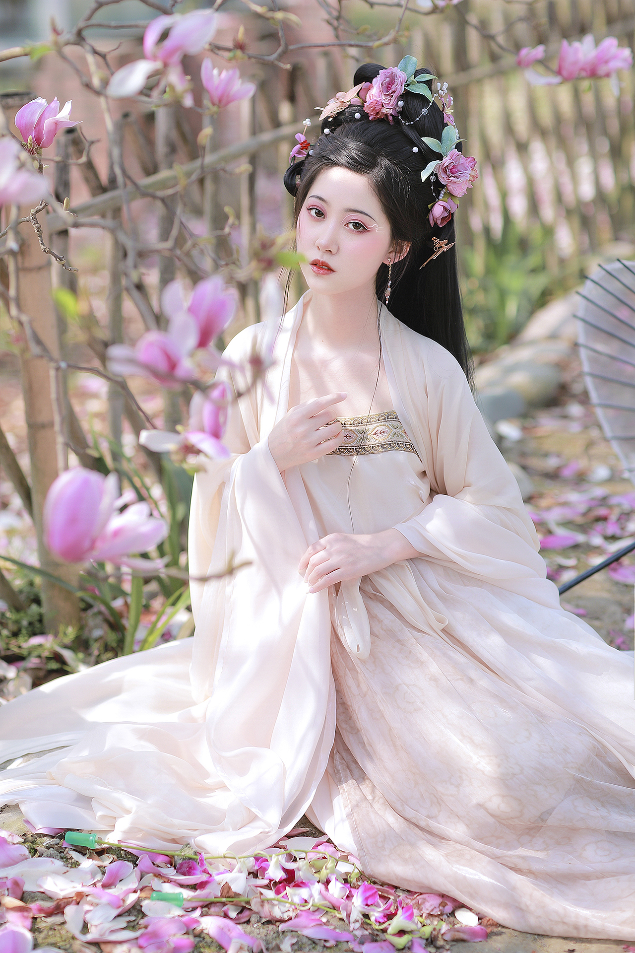 春日花神 玉兰花 ｜绰约新妆玉有辉 素娥千队雪成围