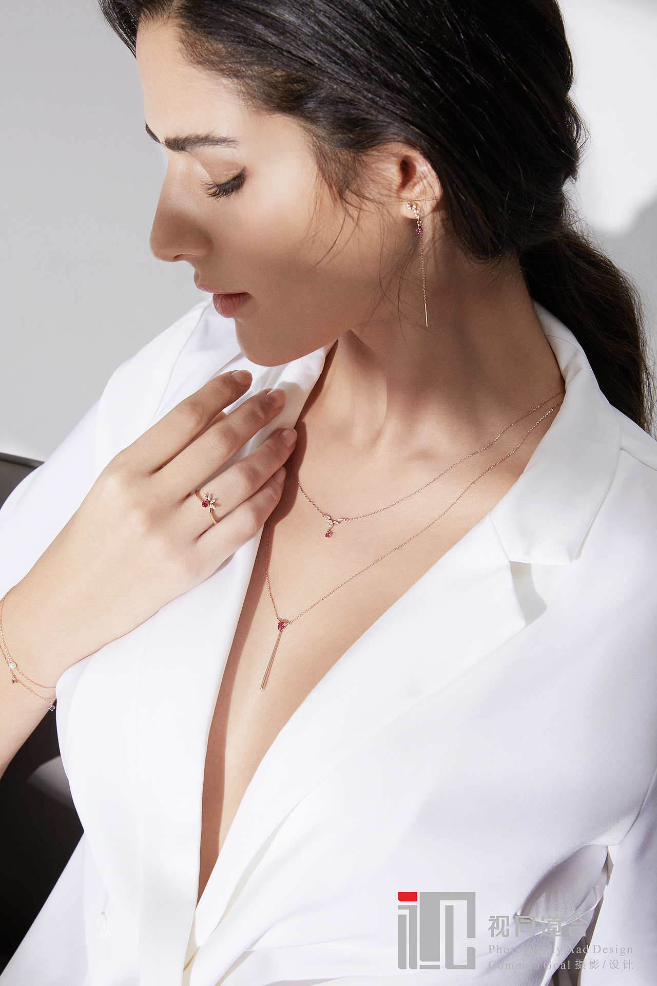 深圳珠宝拍摄--周大福珠宝外模拍摄（图ZMTQwNjA1NjQ0） - 人像摄影 - 站酷设计师视同道合原创素材 - 站酷ZCOOL