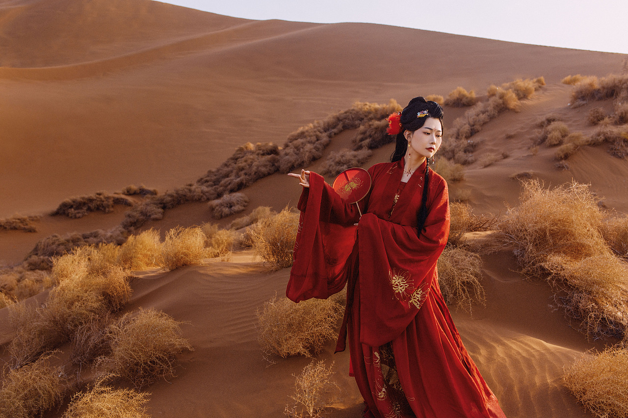 漠上行（图ZMTU1NDMwNDY4） - 人像摄影 - 站酷设计师若寒Rock原创素材 - 站酷ZCOOL