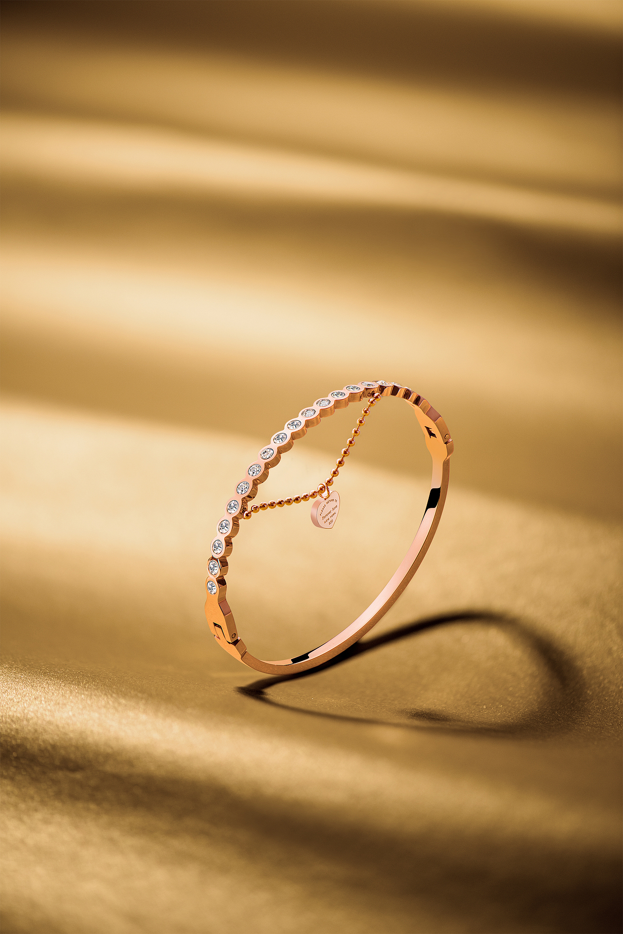 饰品手链拍摄（图ZMTA1ODE2NTky） - 产品摄影 - 站酷设计师Photo超原创素材 - 站酷ZCOOL