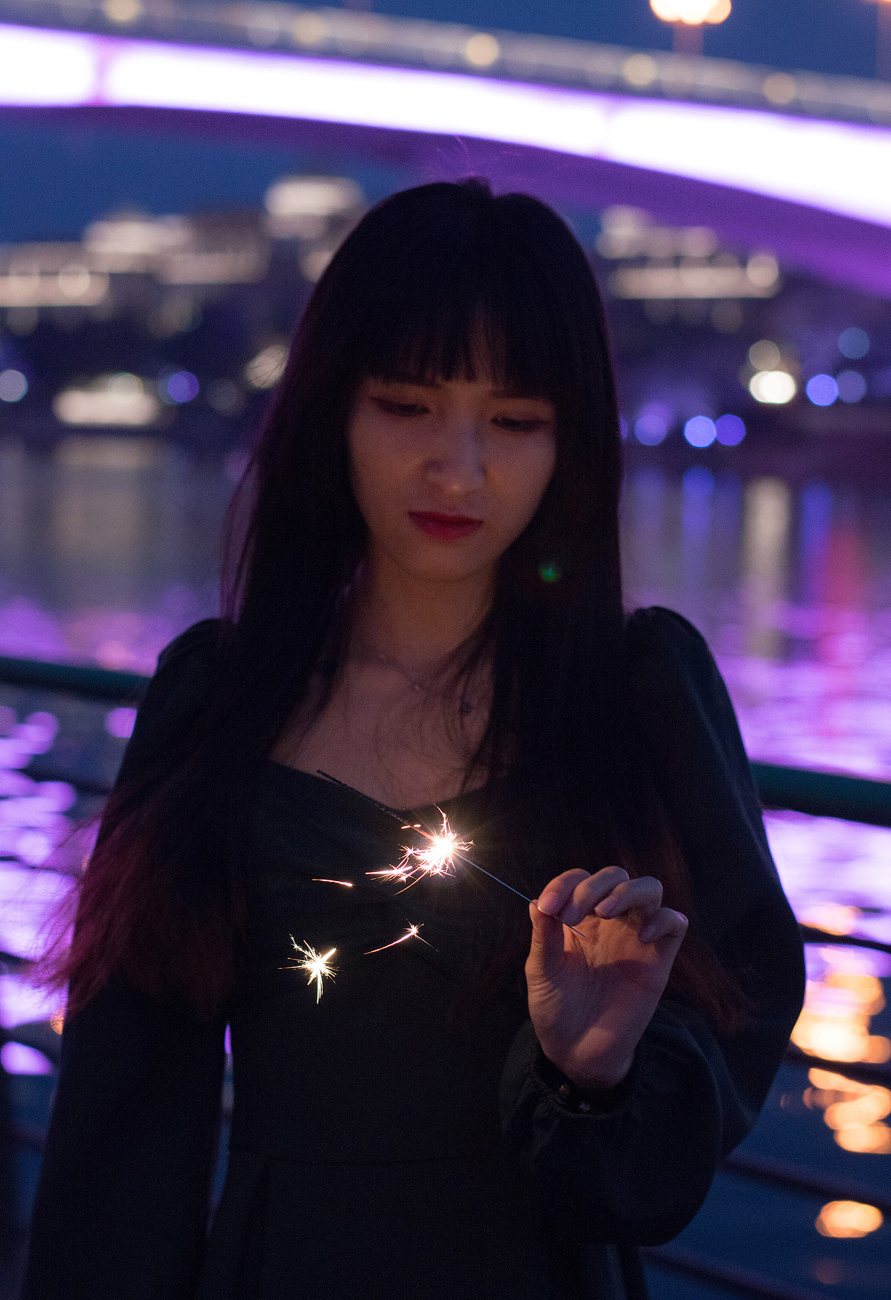 所爱隔山海,山海皆可平。