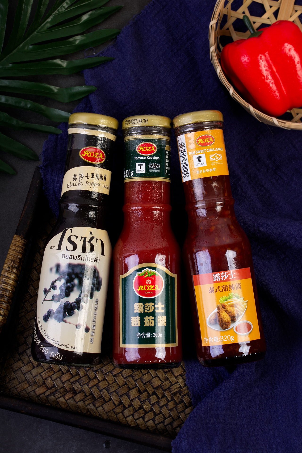 露莎士番茄酱（图ZMTY0NDg4NTEy） - 产品摄影 - 站酷设计师和聚工作室原创素材 - 站酷ZCOOL