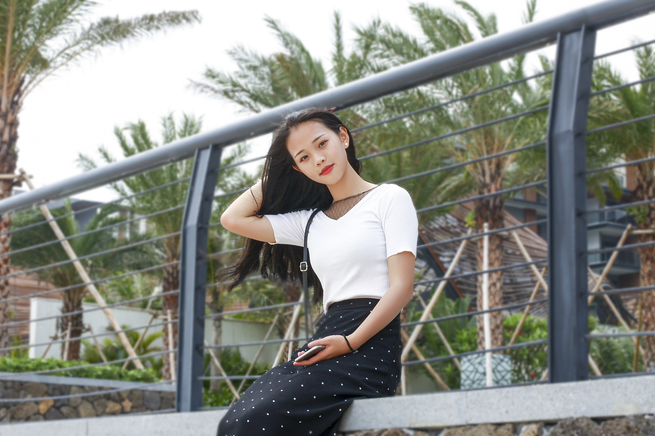 爱笑的女生都会幸运,自信的女生会更美