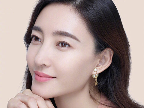 迪奥 王丽坤💻
