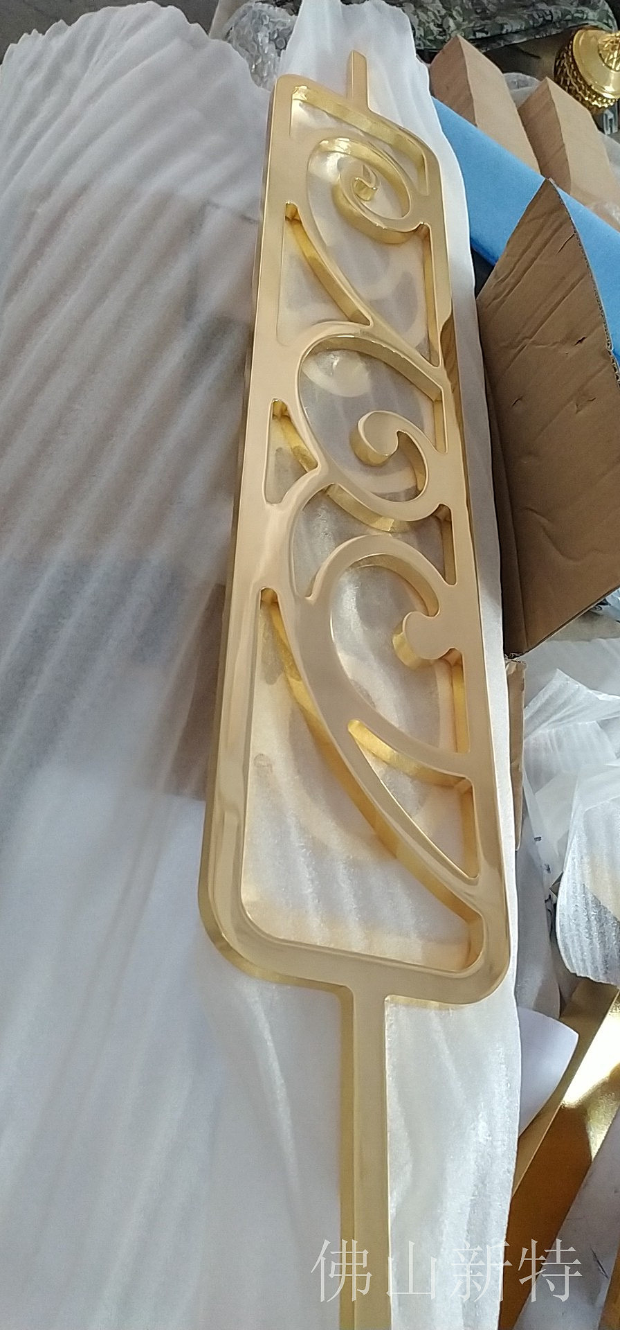 铝艺楼梯栏杆立柱简单介绍