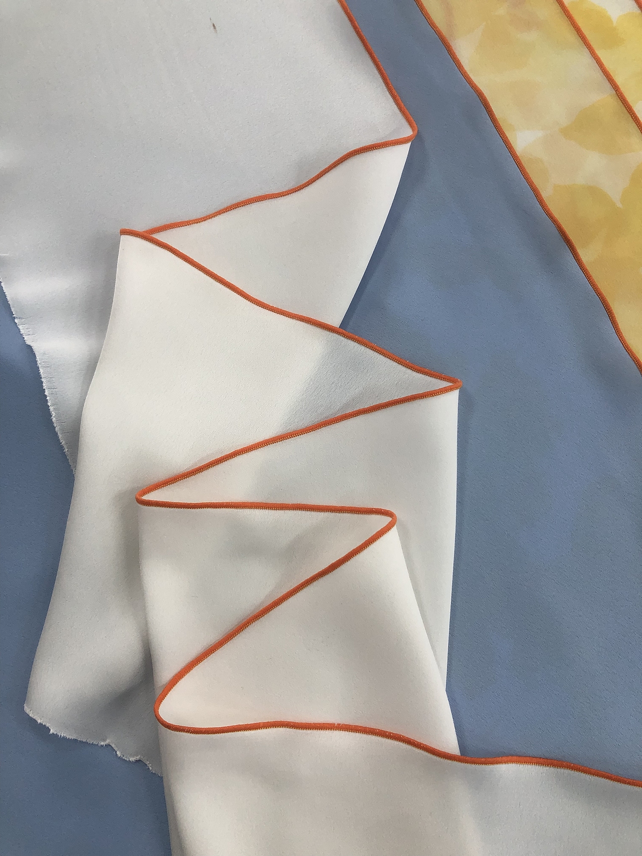 一台普通的拷边机 配件