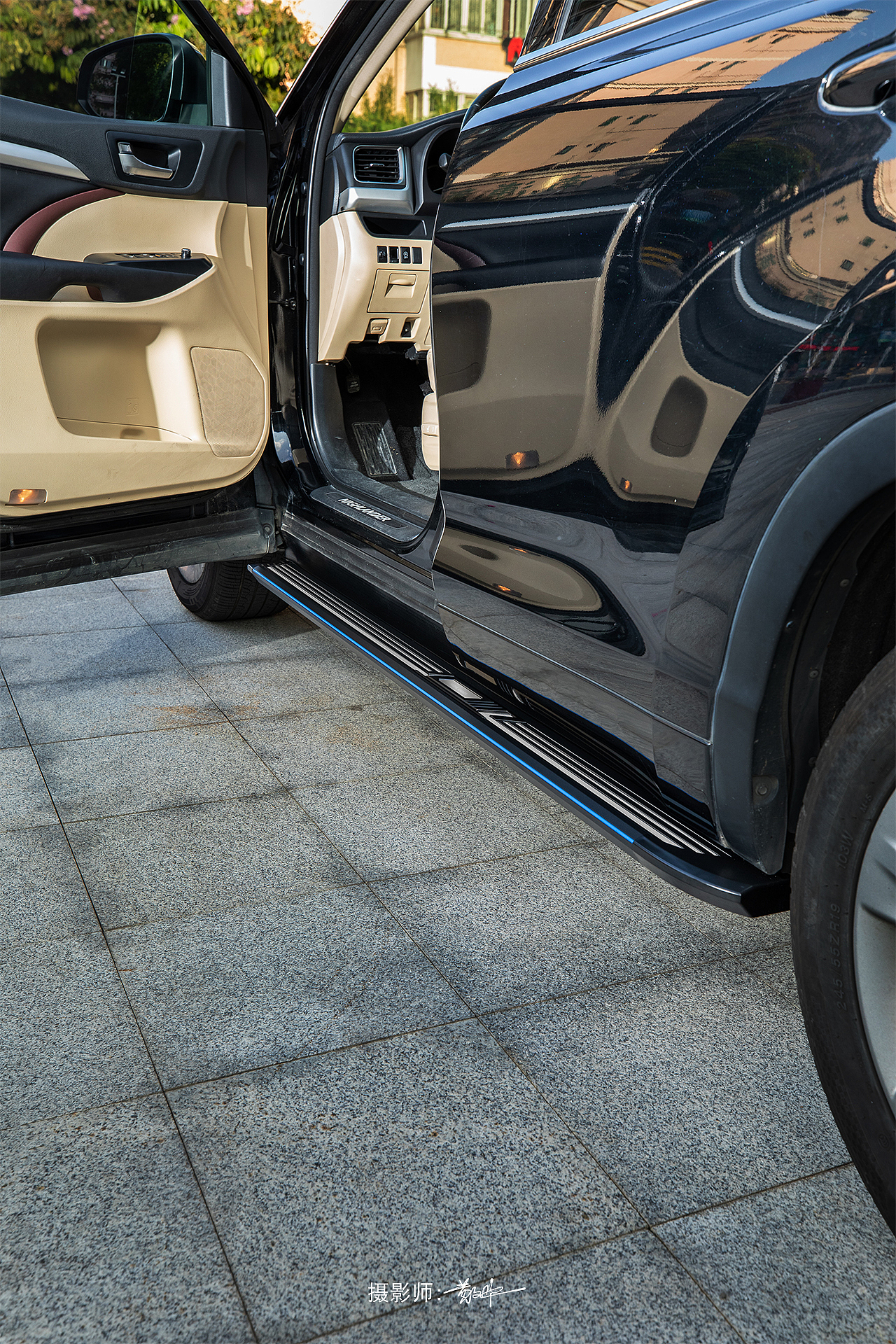 汉兰达侧踏板拍摄案例