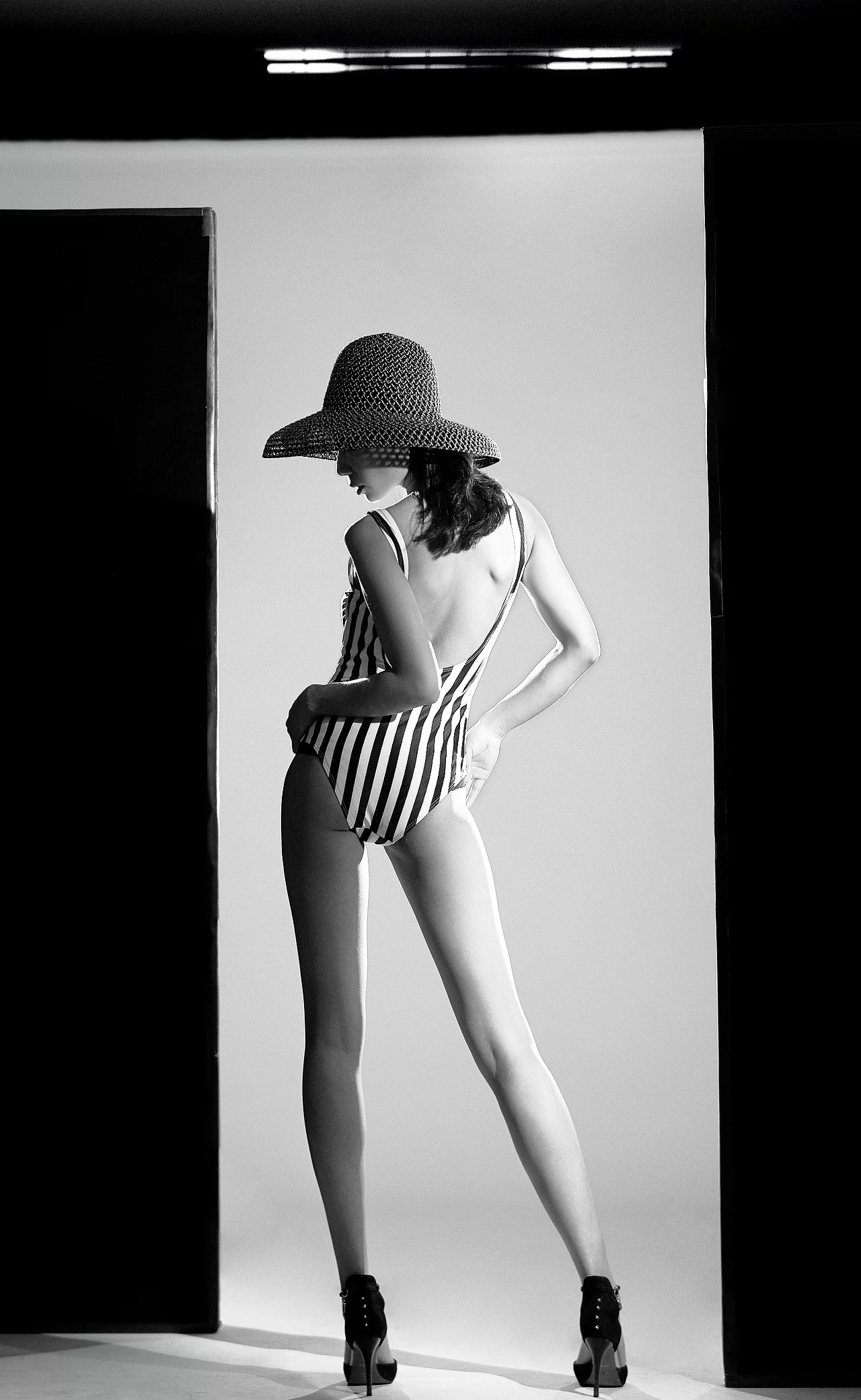 黑白肖像 /时尚摄影 /商业摄影/人像摄影（图ZMzE2MDg0OTg4） - 人像摄影 - 站酷设计师時頭先生原创素材 - 站酷ZCOOL