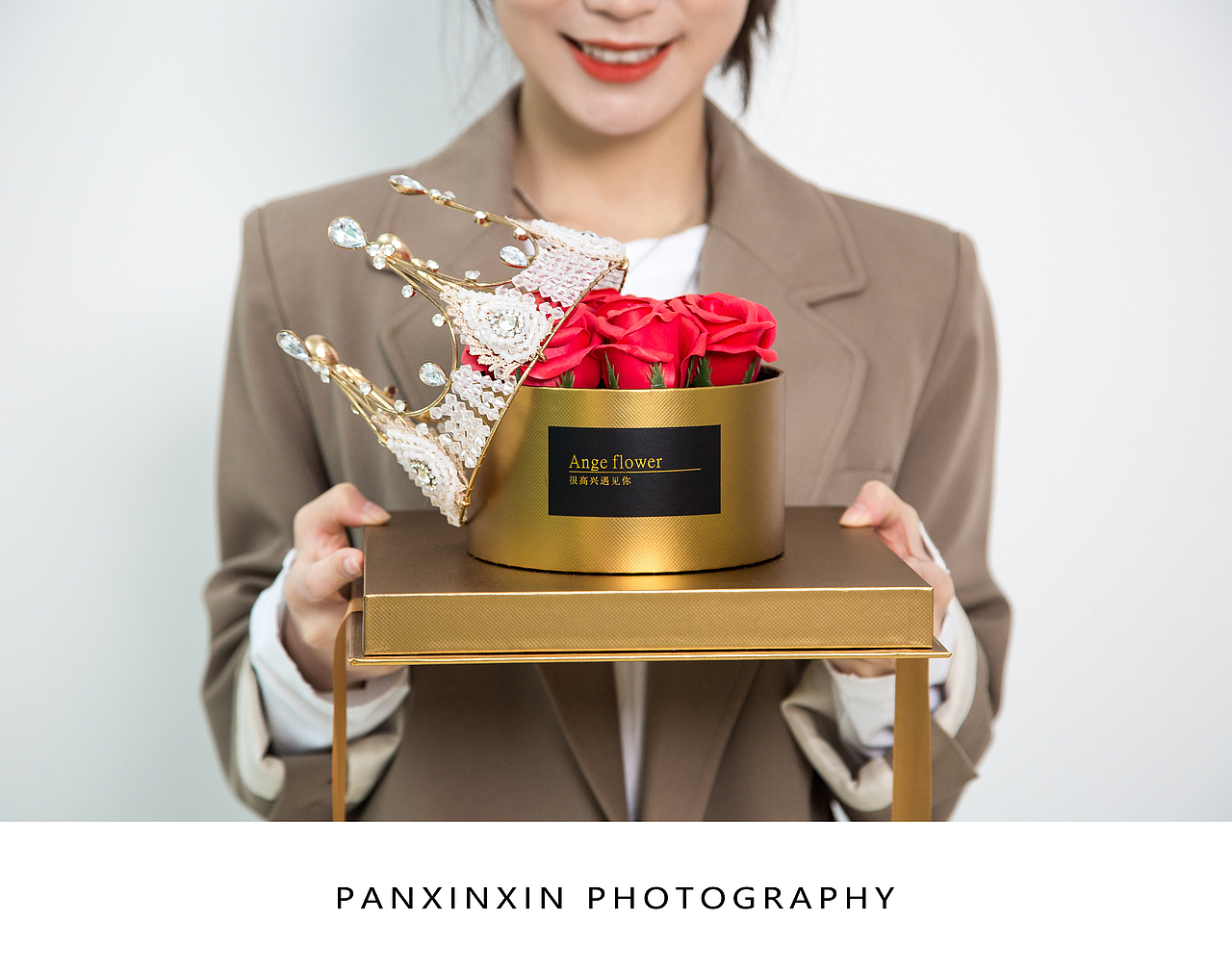 鲜花礼盒拍摄（图ZMjAwNjEzOTAw） - 人像摄影 - 站酷设计师摄影师潘鑫鑫原创素材 - 站酷ZCOOL