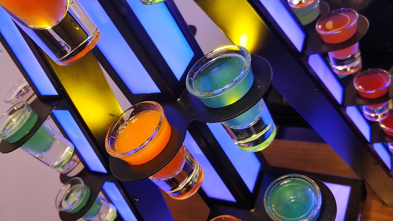 灯红酒绿,不要迷失了自己!