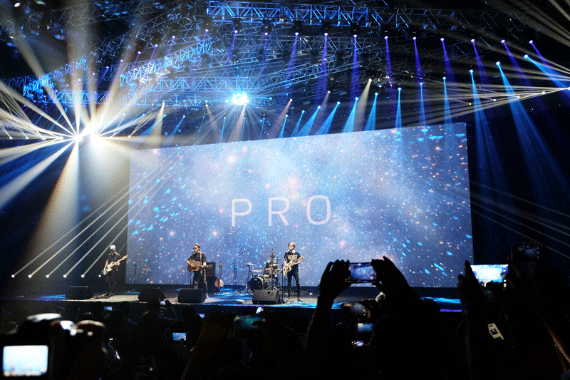 魅族pro5发布会动图集合，汪峰、逃跑计划和热情的魅友们！（图ZMzQzMzYxMTI=） - 人文/纪实摄影 - 站酷设计师盛了碗饭原创素材 - 站酷ZCOOL