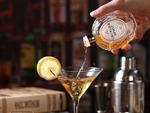 酒水（威士忌）拍摄（个人主页-ZNTgxMTI2MDg=） - 产品摄影 - 站酷设计师唯薇安A原创素材 - 站酷ZCOOL