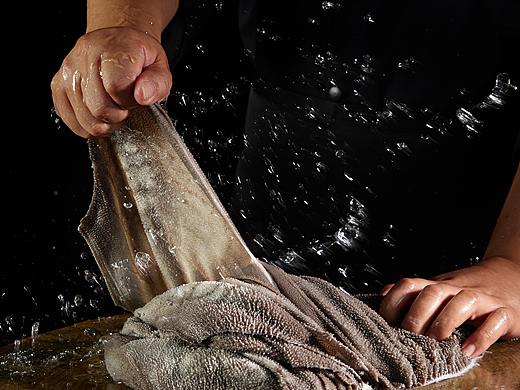 項目主題 | 美食攝影 《東灶魚頭火鍋》（個人主頁-ZNDkyNzMxMDQ=） - 產(chǎn)品攝影 - 站酷設(shè)計師螞蟻動力美食視頻原創(chuàng)素材 - 站酷ZCOOL