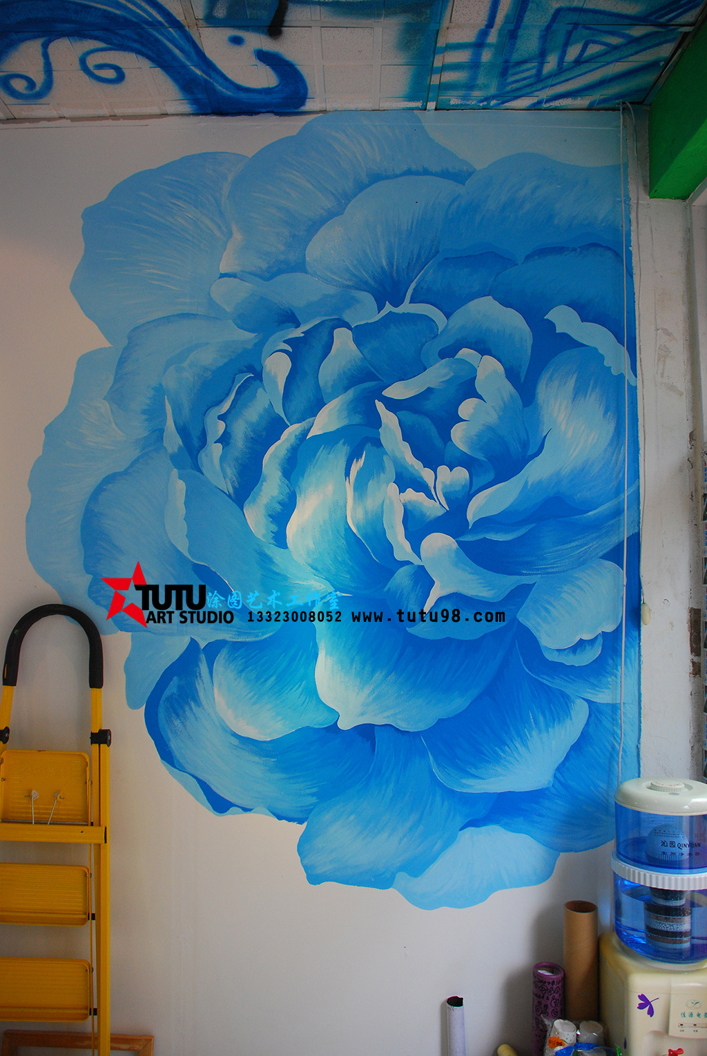 邯郸墙体彩绘 蓝色牡丹花 邯郸手绘墙 涂图艺术工作室