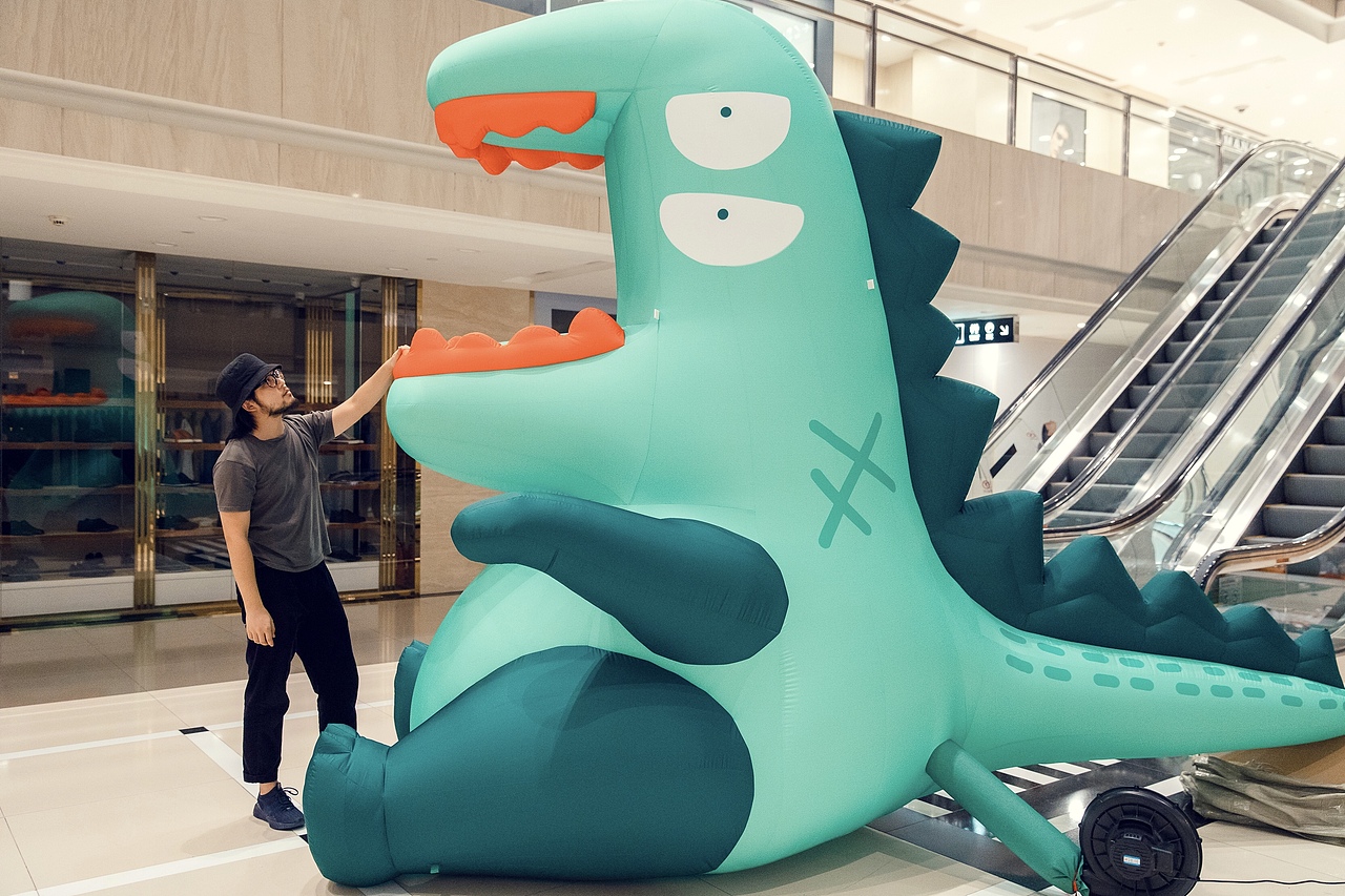 《怪物有零钱》首款艺术家联名毛绒玩偶《扳手》亮相（图ZMjM1MTc2MjQw） - 玩具 - 站酷设计师王晨睿原创素材 - 站酷ZCOOL