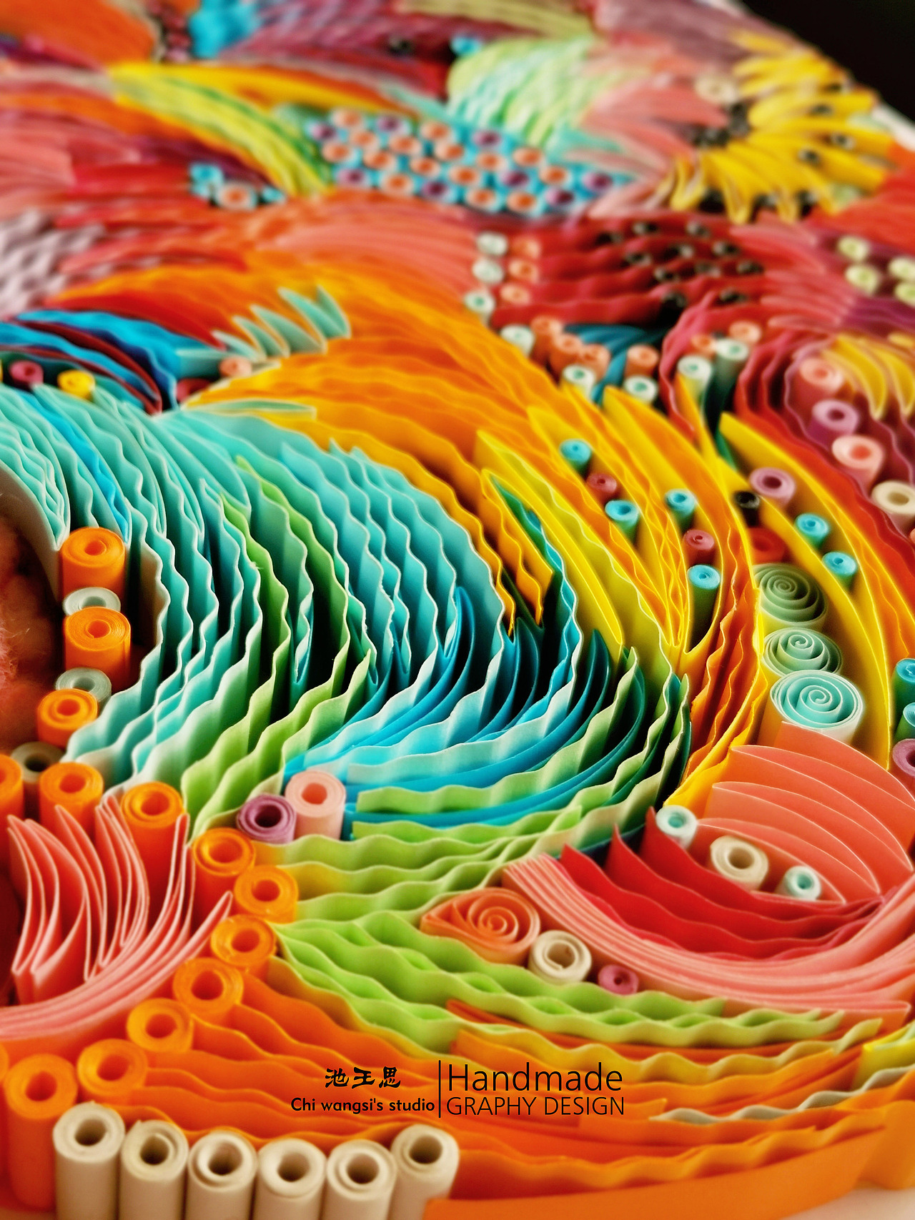 衍纸原创作品:《花式双鸡——D调的华丽》