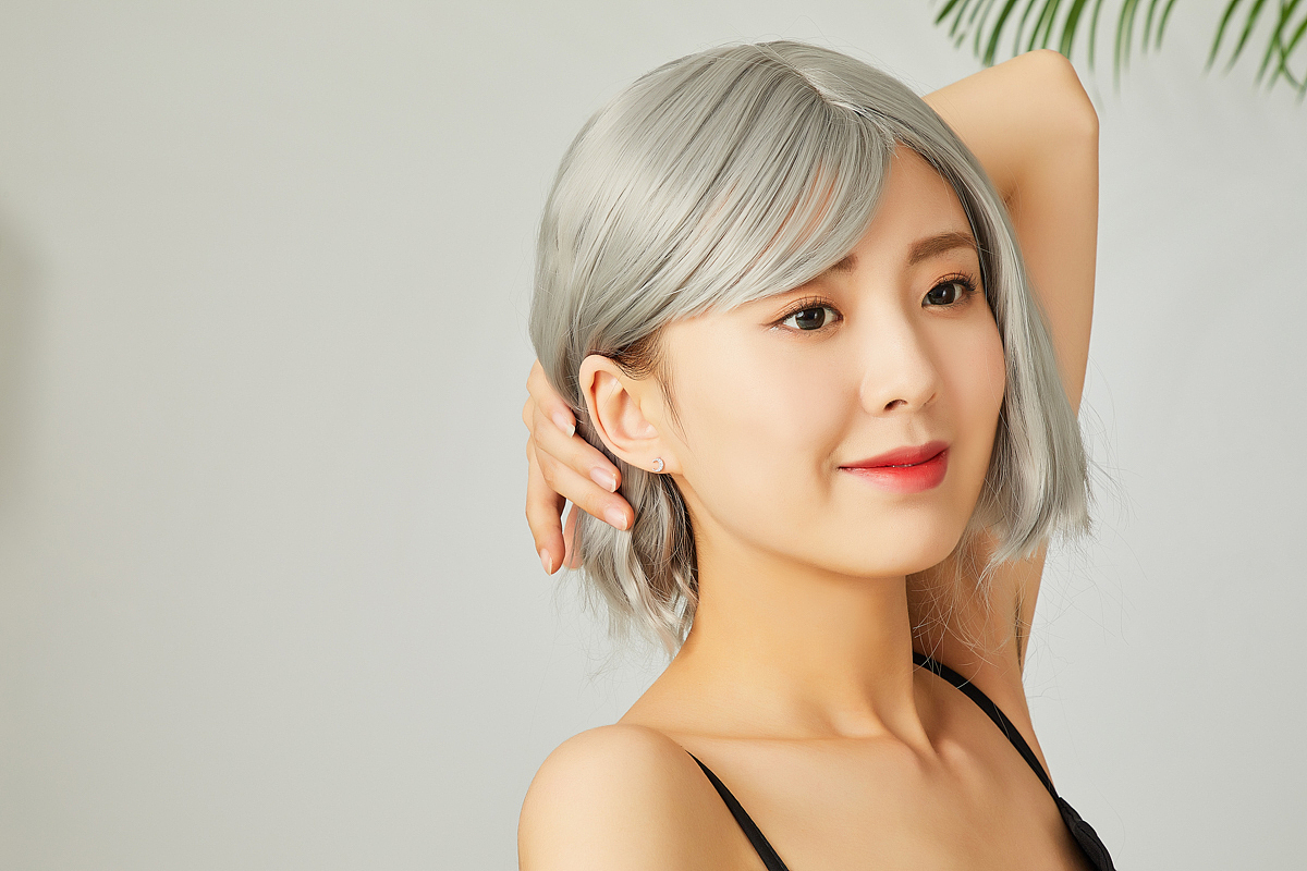 小月亮耳钉 模特+静物（图ZMjEwNjI5MjQw） - 其他摄影 - 站酷设计师电商视觉服务商原创素材 - 站酷ZCOOL