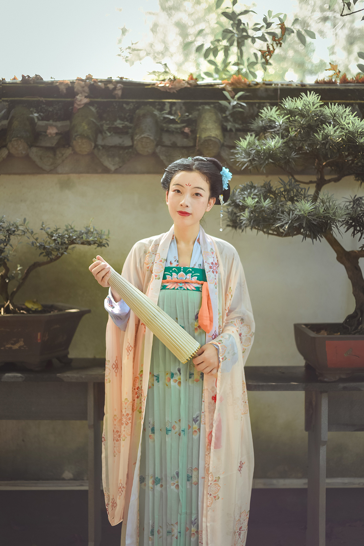 汉服写真——霜降（图ZOTUxMTE2OTY=） - 人像摄影 - 站酷设计师阿柿原创素材 - 站酷ZCOOL