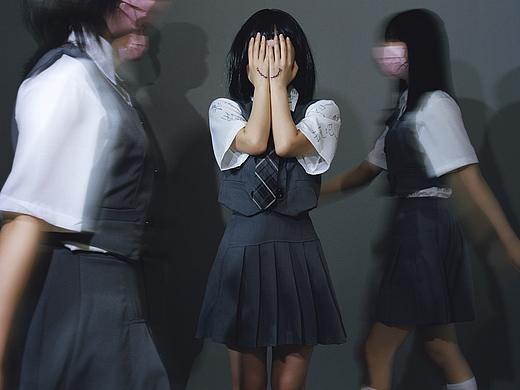 《反对校园暴力》