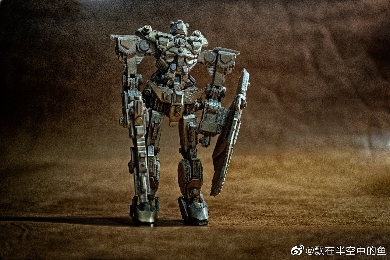 皮革手办高达模型