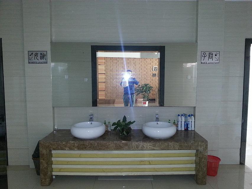 简洁办公室空间