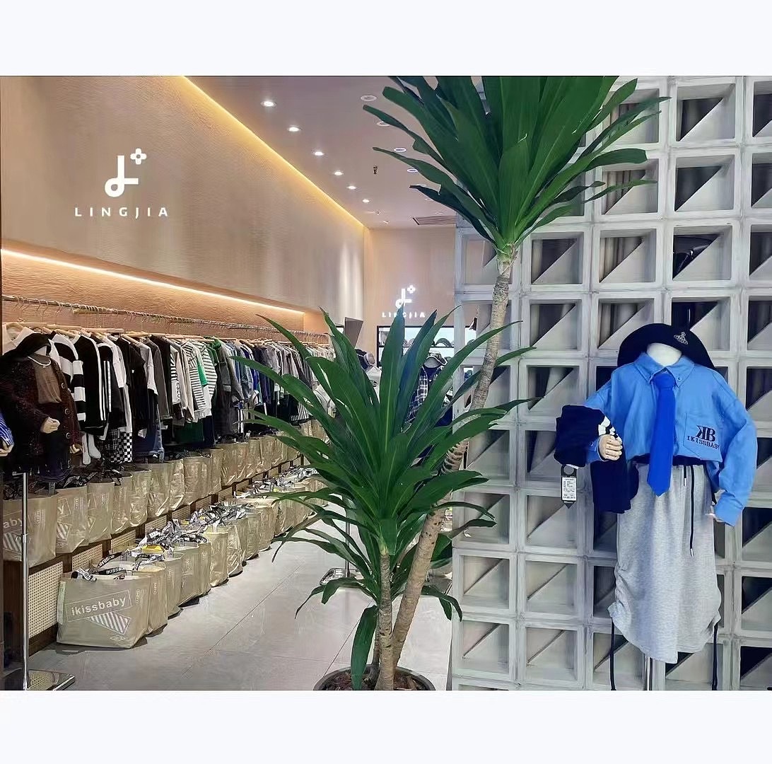 服装店空间设计-《L+》